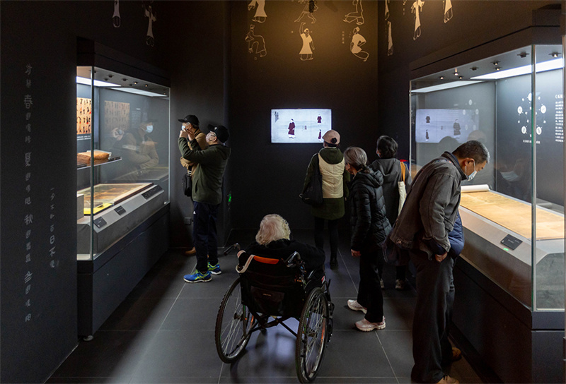 В Шанхае открылась выставка реликвий усыпальницы Мавандуй