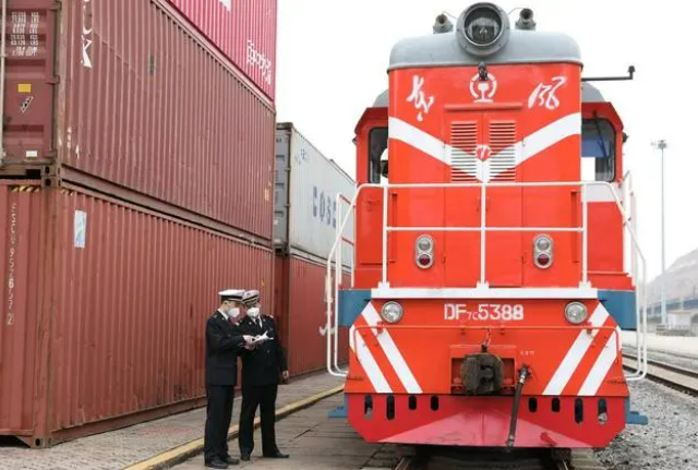 Китайско-Казахстанская логистическая база отправила 5 тыс. поездов Китай-Европа