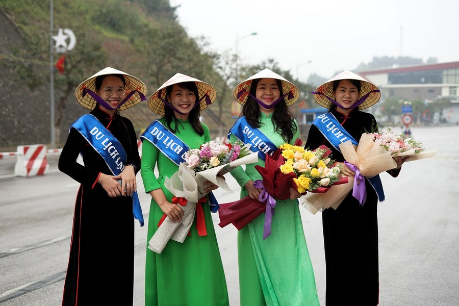 Вьетнам приветствует первую за последние три года китайскую туристическую группу