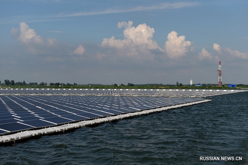 Ученые исследуют потенциал плавучих солнечных панелей в области энергоснабжения и сбережения воды