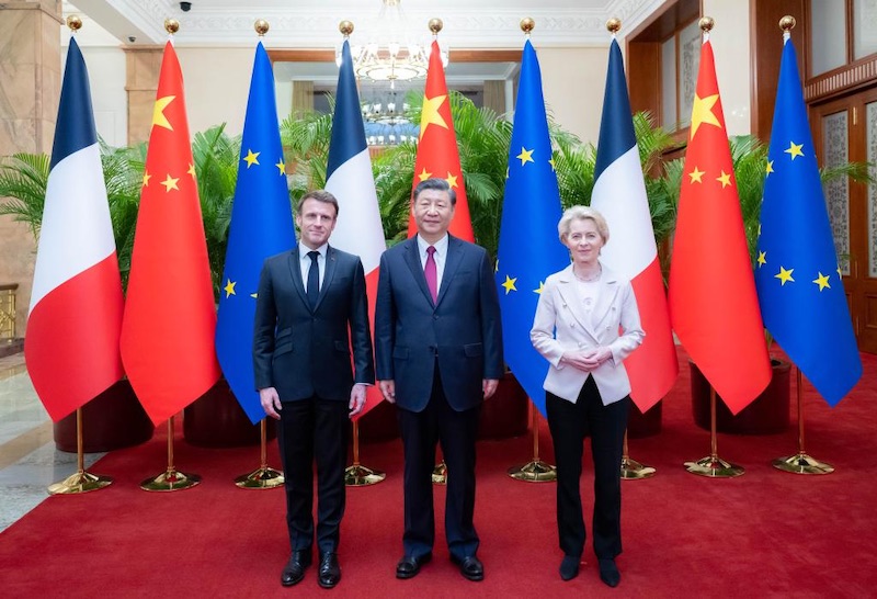 Си Цзиньпин провел трехстороннюю встречу с президентом Франции и председателем Европейской комиссии