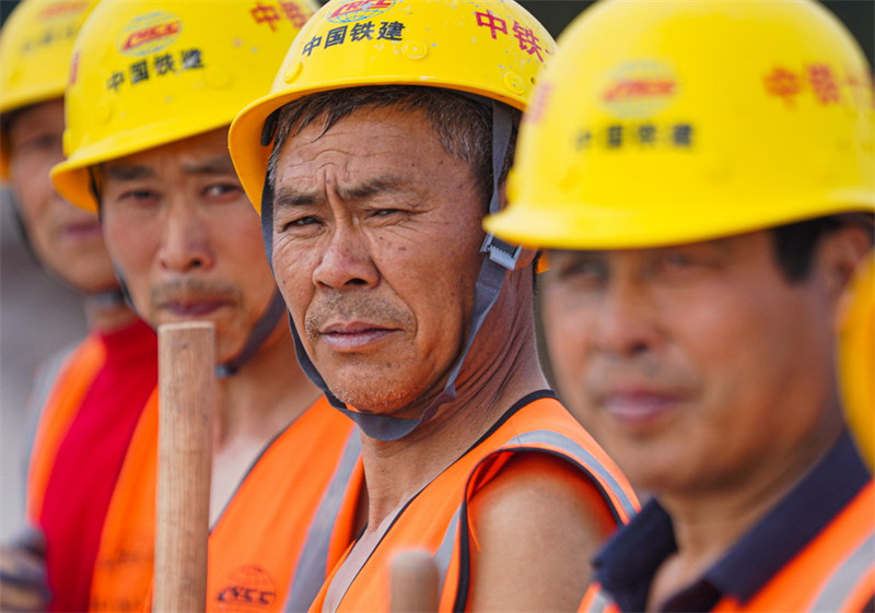 Фотоальбом строителей скоростных шоссе в городе Чунцин