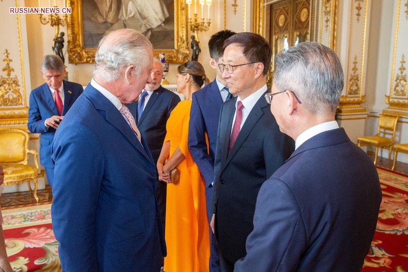 Заместитель председателя КНР Хань Чжэн принял участие в церемонии коронации короля Карла III