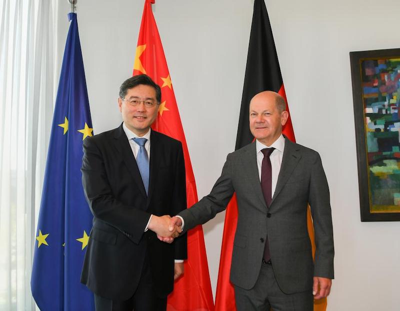 Диалог и сотрудничество между Китаем и Германией принесут пользу всему миру -- глава МИД КНР