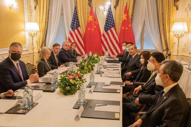 Высокопоставленные представители Китая и США обсудили двусторонние отношения