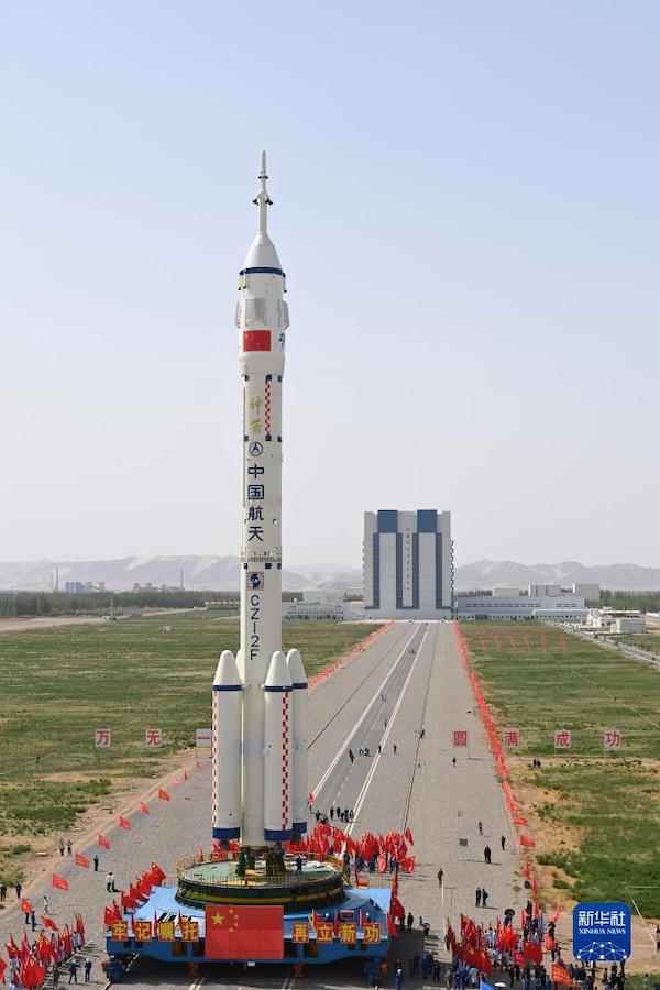 Китай готовится к запуску пилотируемого космического корабля "Шэньчжоу-16"