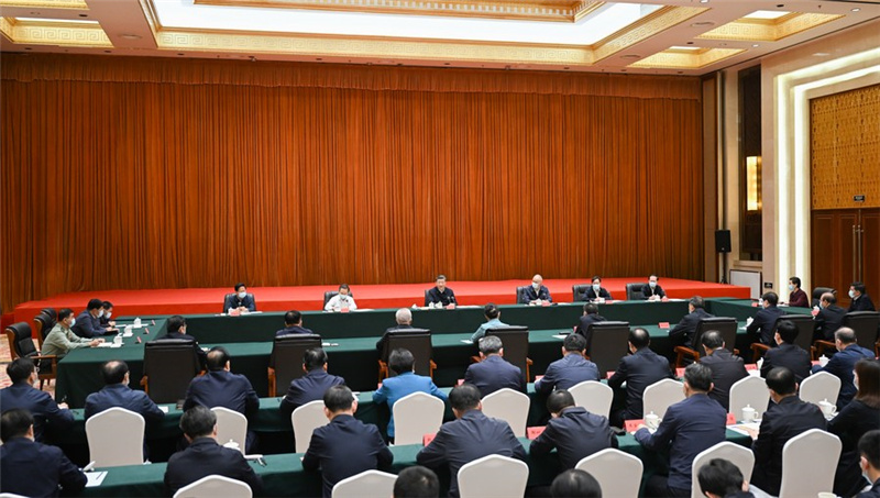 Си Цзиньпин призвал придерживаться "зеленого" развития и продвигать модернизацию в китайском стиле во Внутренней Монголии