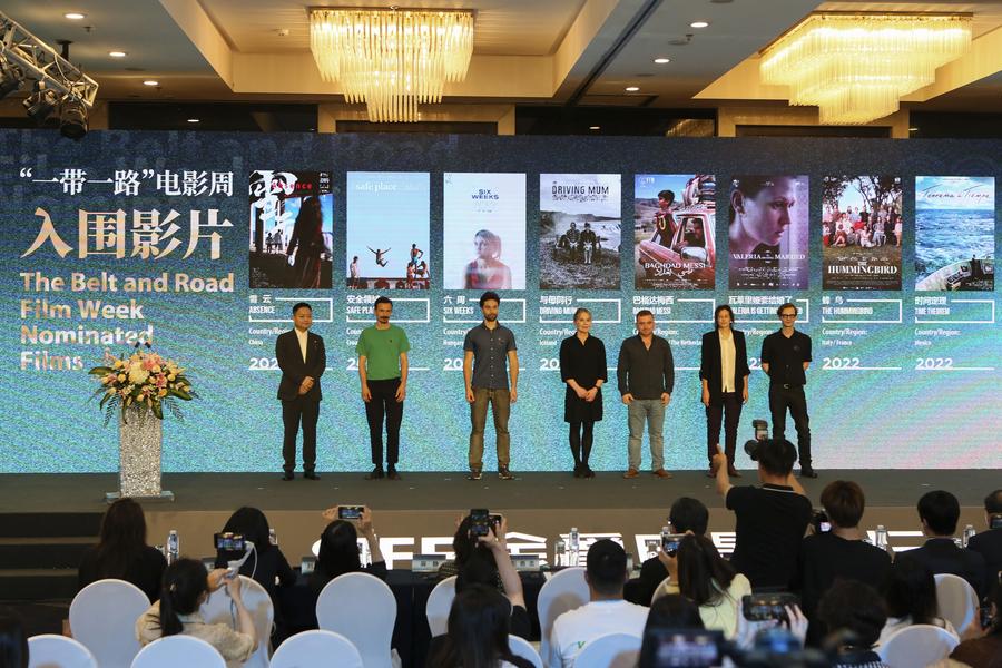 В Шанхае стартовала Неделя кино "Пояса и пути"