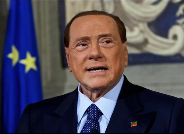 Скончался бывший премьер-министр Италии С. Берлускони -- СМИ