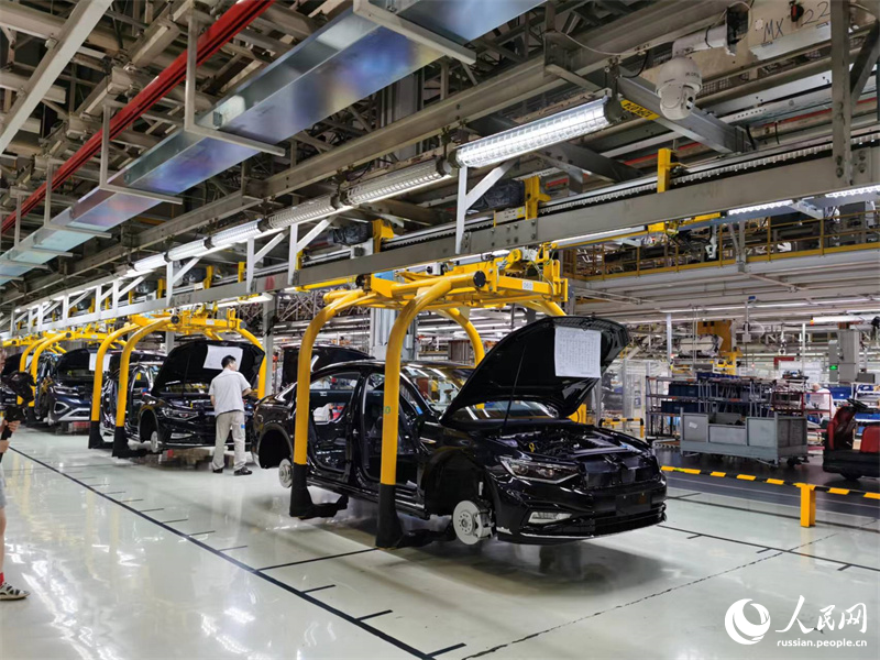 Совместное автомобильное предприятие с китайским и иностранным капиталом FAW-Volkswagen уверенно шагает в будущее