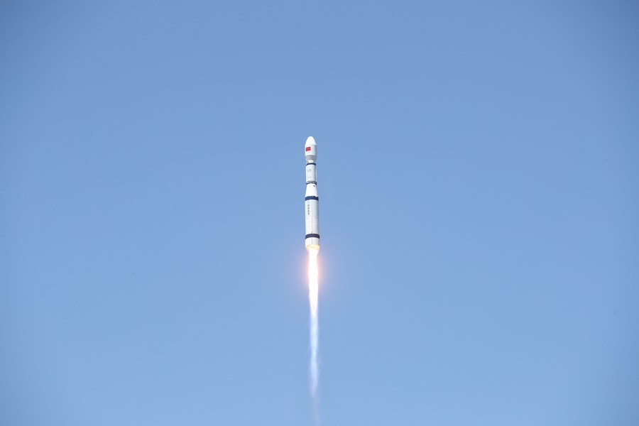 Китай успешно запустил в космос новый экспериментальный спутник