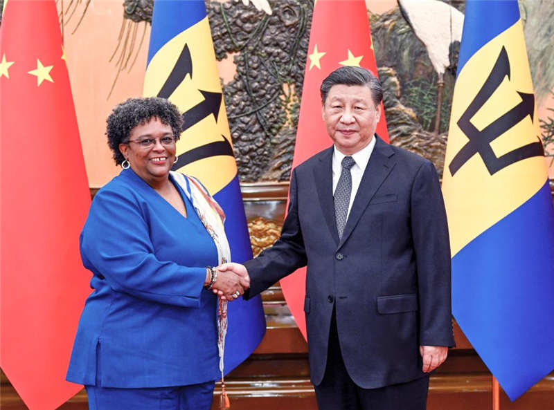 Си Цзиньпин встретился с премьер-министром Барбадоса