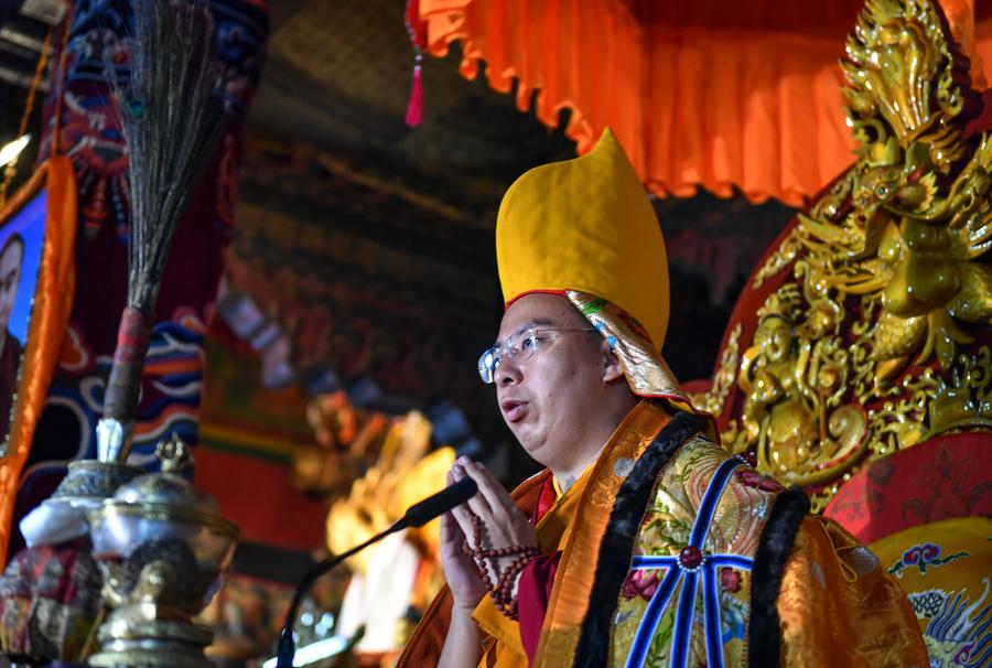 Панчен-лама 11-й впервые принял участие в религиозных мероприятиях в тибетском монастыре Дрепунг