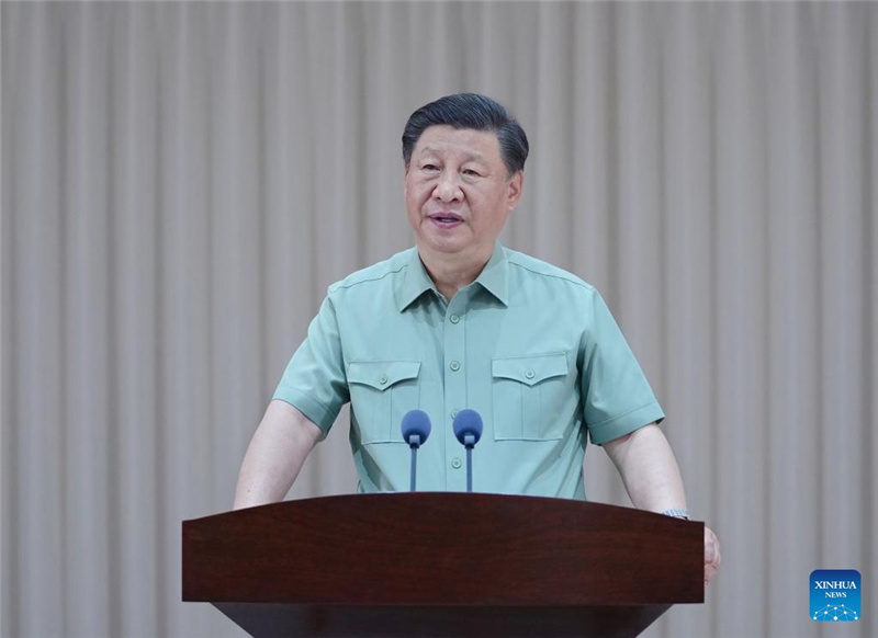 Си Цзиньпин призвал к усилиям для создания новой обстановки в боевой подготовке во время инспекции Восточной зоны боевого командования НОАК