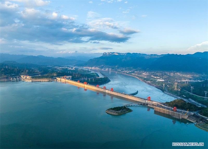 ГЭС "Санься" выработала более 1,6 трлн кВт/ч электроэнергии за последние 20 лет