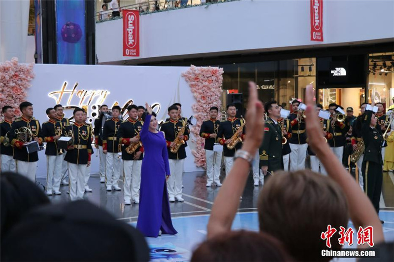 Китайская делегация приняла участие в Международном военно-музыкальном фестивале в Казахстане