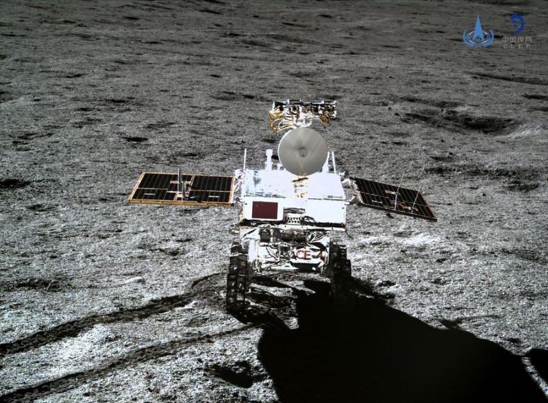 Китай проведет научные исследования во время пилотируемой лунной миссии