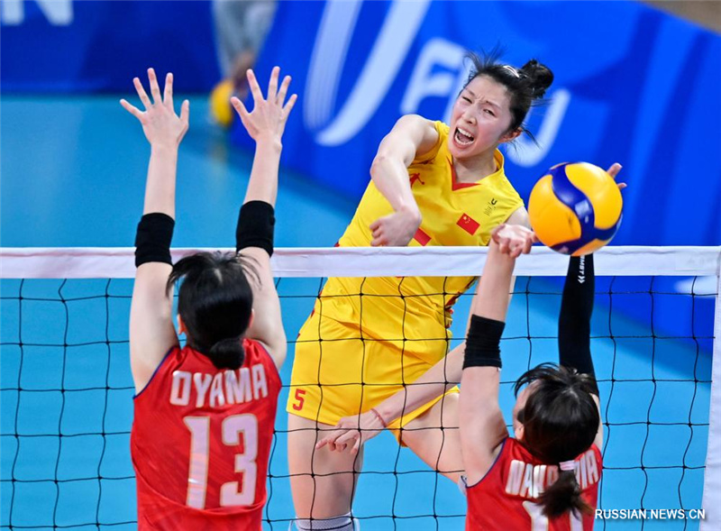 Китайская женская сборная завоевала золото в соревнованиях по волейболу