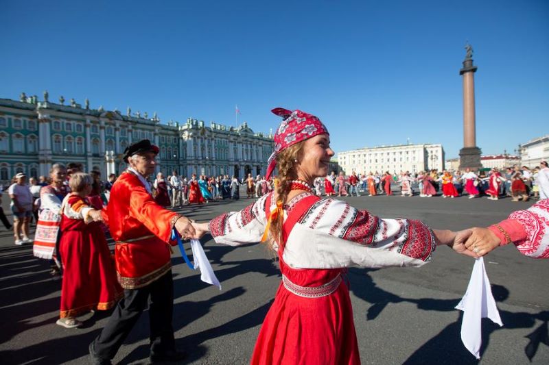 Международный фестиваль "Хороводы России" прошел в Санкт-Петербурге