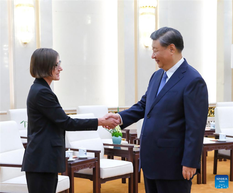 Си Цзиньпин встретился с президентом Международного комитета Красного Креста