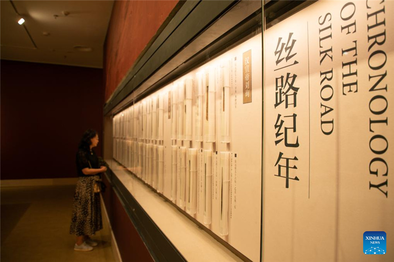 Свыше 1 000 древних бамбуковых дощечек для записей продемонстрировано в китайском музее