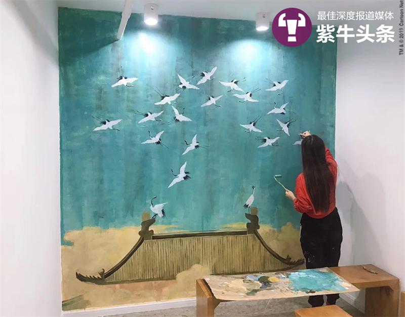 Китаянка «лечит» поврежденные места на улицах милейшими картинами