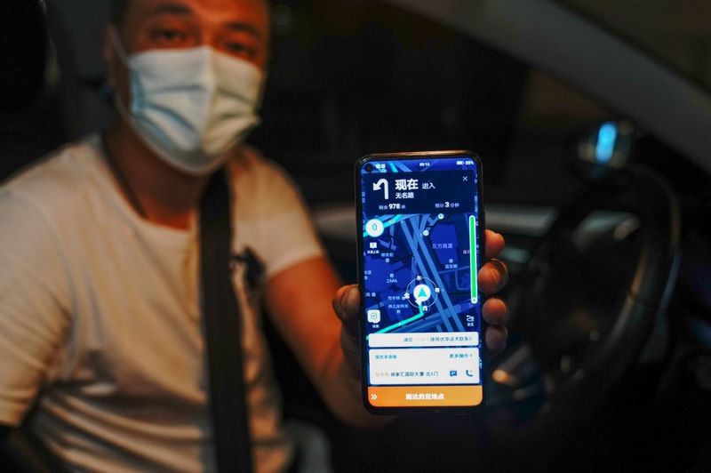 В Китае число компаний, предоставляющих онлайн-услуги по заказу такси, в августе возросло до 327