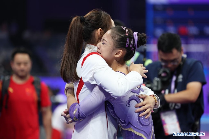 Китайская спортсменка Цзо Тун стала абсолютной чемпионкой по спортивной гимнастике на Азиатских играх в Ханчжоу