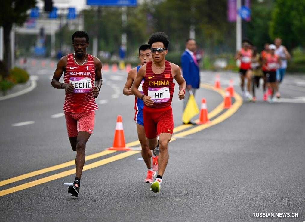 Китайский бегун выиграл мужской марафон на Азиатских играх в Ханчжоу