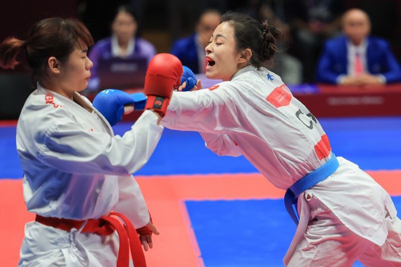 Китайская каратистка Гун Ли завоевала золото в кумите в весовой категории до 61 кг на Азиатских играх в Ханчжоу