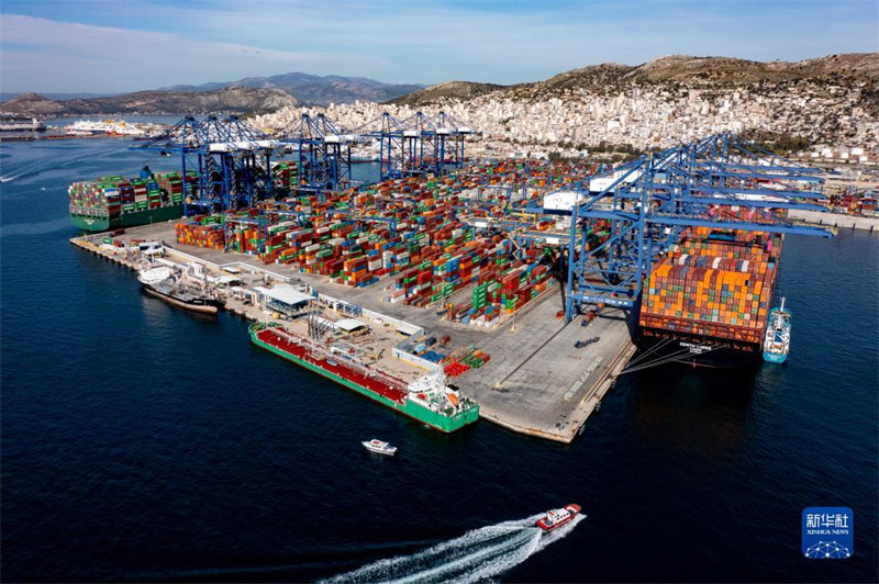 Контейнерный терминал №3 порта Пирей в Греции