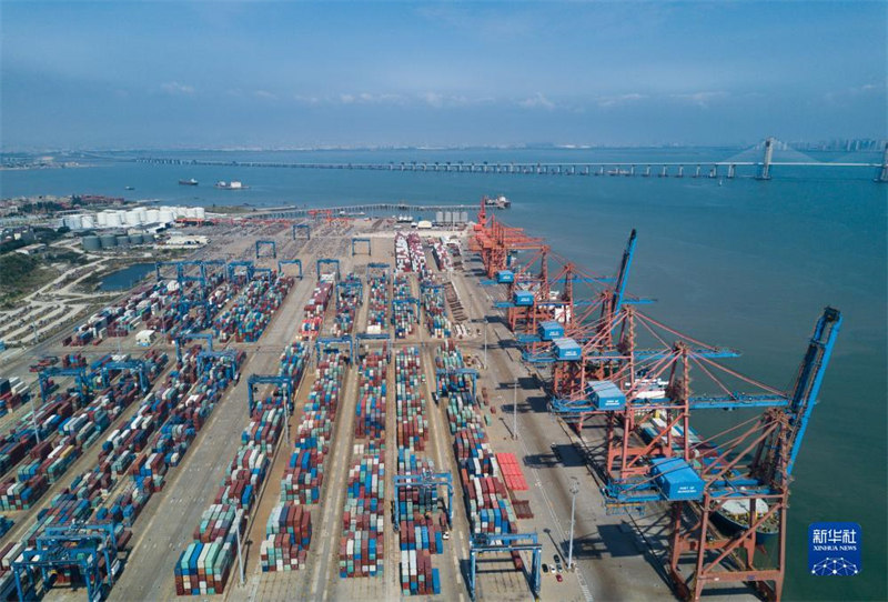 Порт Шиху в уезде Шиши – важнейший современный контейнерный порт в городе Цюаньчжоу