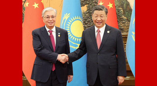 Си Цзиньпин провел встречу с президентом Казахстана