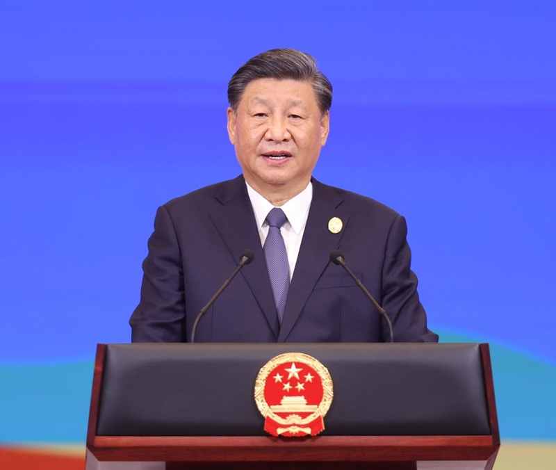Си Цзиньпин призвал стремиться к следующему "золотому десятилетию" сотрудничества в рамках "Пояса и пути"