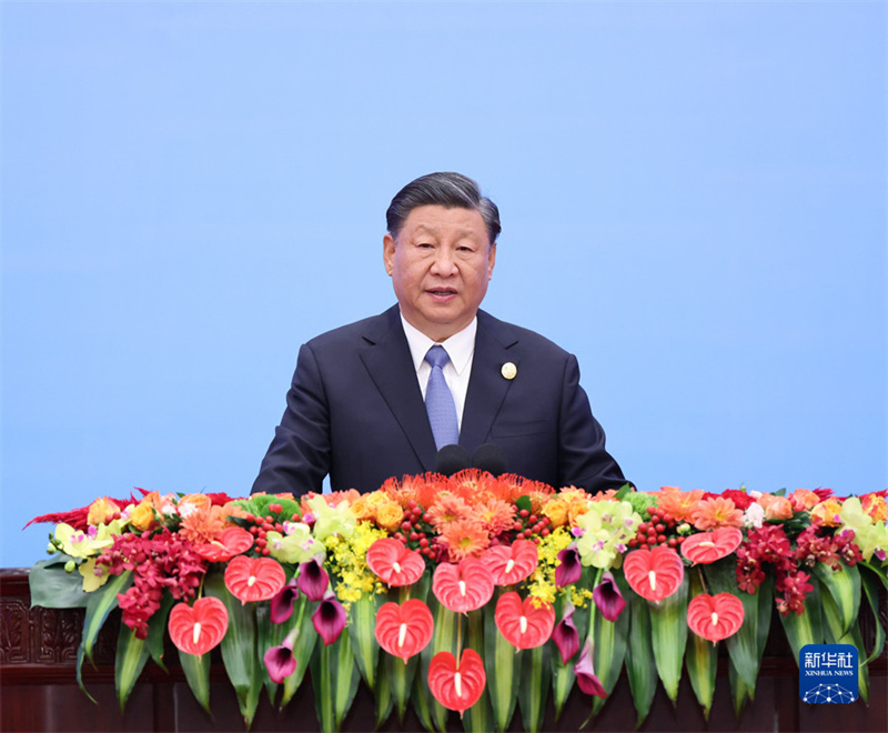 Си Цзиньпин присутствовал на церемонии открытия 3-го Форума высокого уровня по международному сотрудничеству в рамках "Пояса и пути" и выступил с программной речью