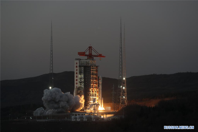 Китай успешно запустил спутник "Тяньхуэй-5"