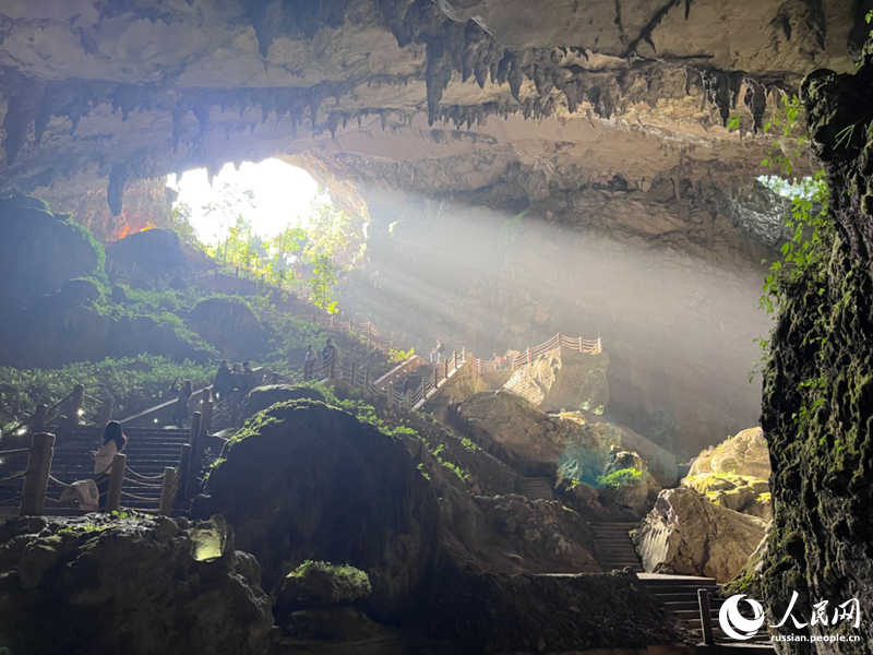 Что скрывает подземелье: делегация СМИ Евразии посетила пещеру Чжицзиньдун в пров. Гуйчжоу
