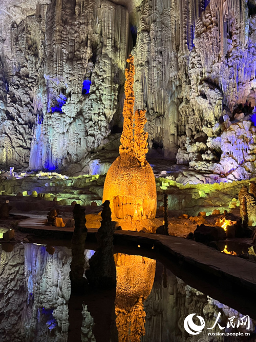 Что скрывает подземелье: делегация СМИ Евразии посетила пещеру Чжицзиньдун в пров. Гуйчжоу