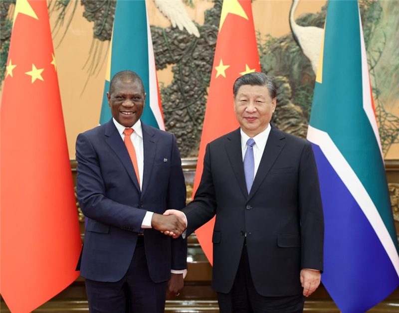Си Цзиньпин встретился с вице-президентом ЮАР
