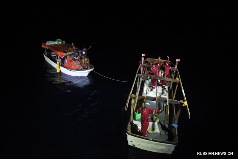 Китайским ледоколом "Сюэлун-2" спасено судно в ходе антарктической экспедиции