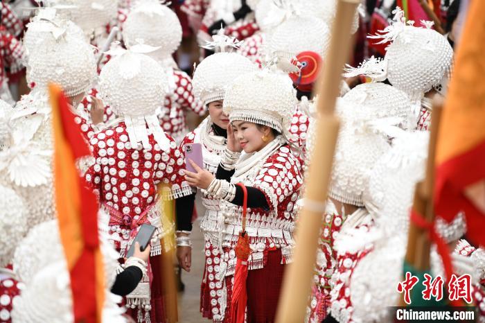 Фестиваль Лушэн: искусство и красота народа мяо в Гуйчжоу