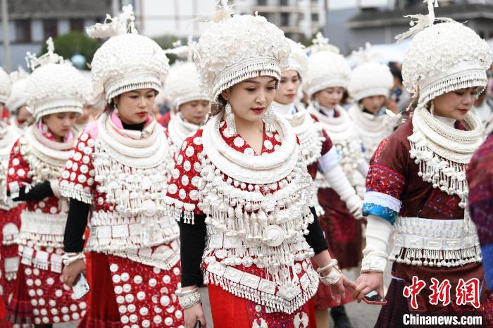 Фестиваль Лушэн: искусство и красота народа мяо в Гуйчжоу