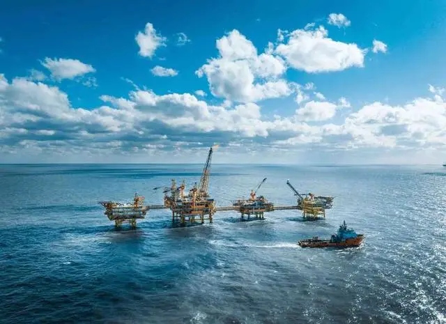 В Бохайском заливе сдана в эксплуатацию первая очередь проекта газоконденсатного месторождения "Бочжун 19-6"