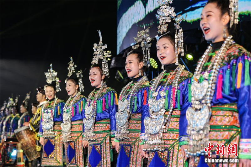 В Гуйяне прошел большой Фестиваль народностей провинции Гуйчжоу