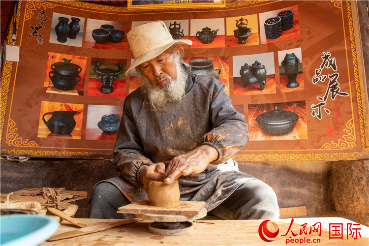 Черная керамика – нематериальное культурное наследие Юньнани