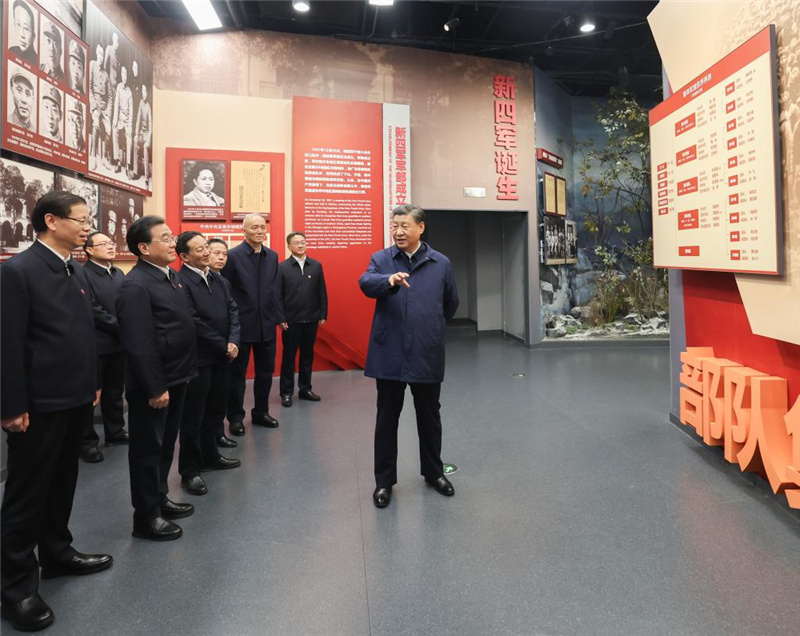 Си Цзиньпин призвал ускорить превращение Шанхая в модернизированный социалистический международный мегаполис