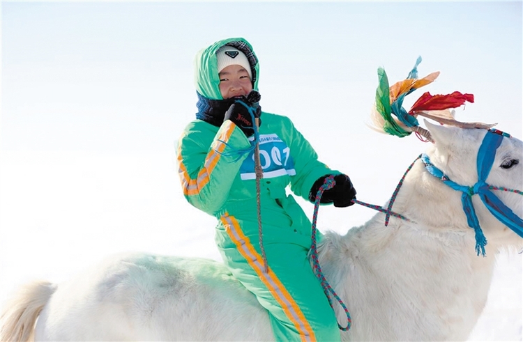 Во Внутренней Монголии Китая проходит конная премьер-лига