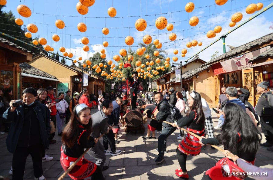 В Китае проходят разнообразные мероприятия, посвященные встрече Нового года