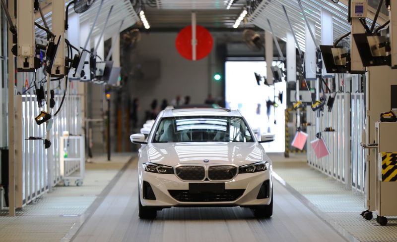BMW сообщила об активном росте продаж своих электромобилей в Китае