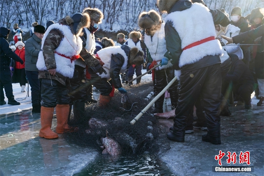 В Хэйлунцзяне стартовал 9-й Международный фестиваль зимней рыбалки